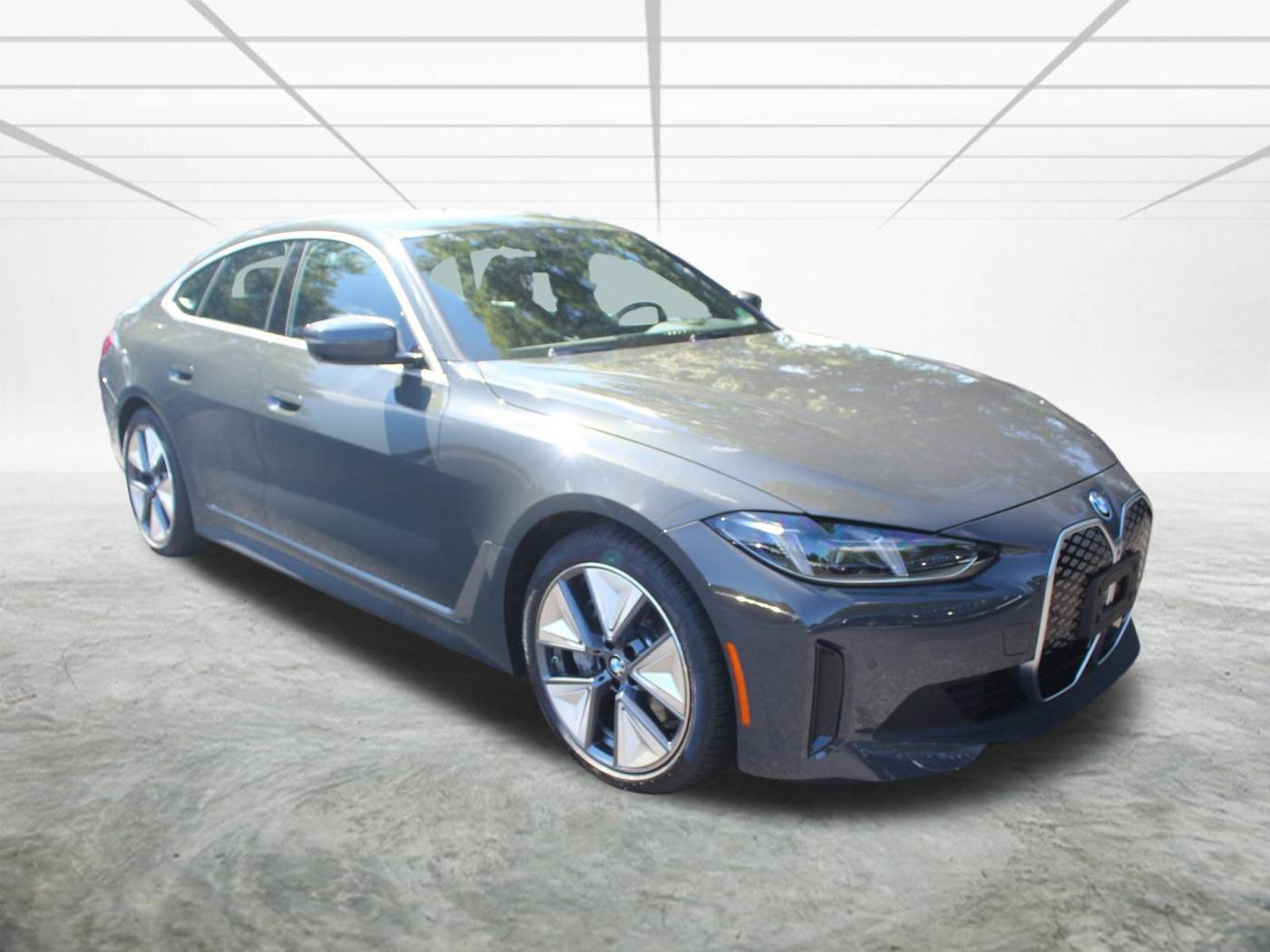 2025 BMW i4 xDrive40 — Sedan — 490 mi — Alexandria, VA