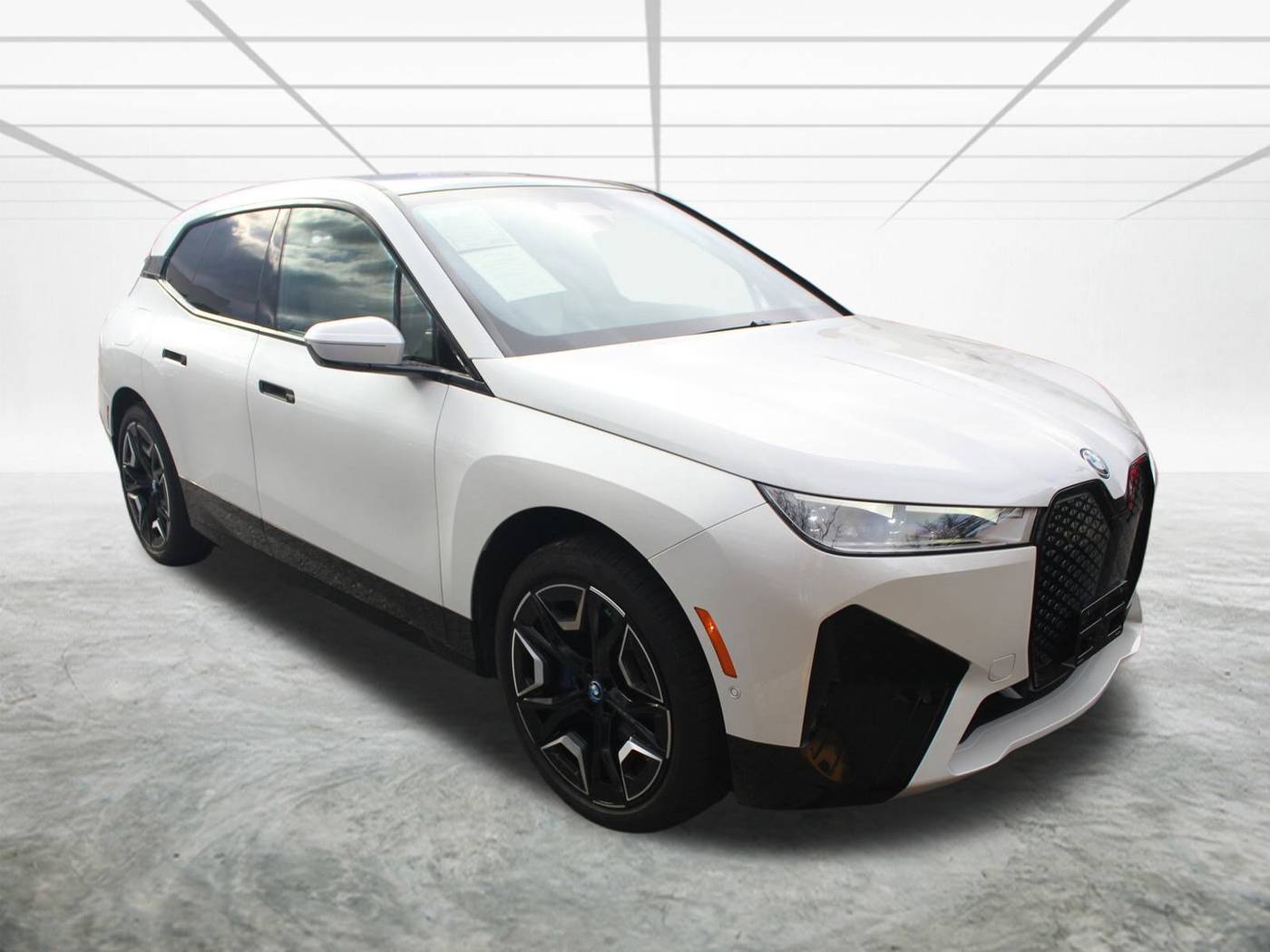 2023 BMW iX xDrive50 — SUV — 30,084 mi — Alexandria, VA