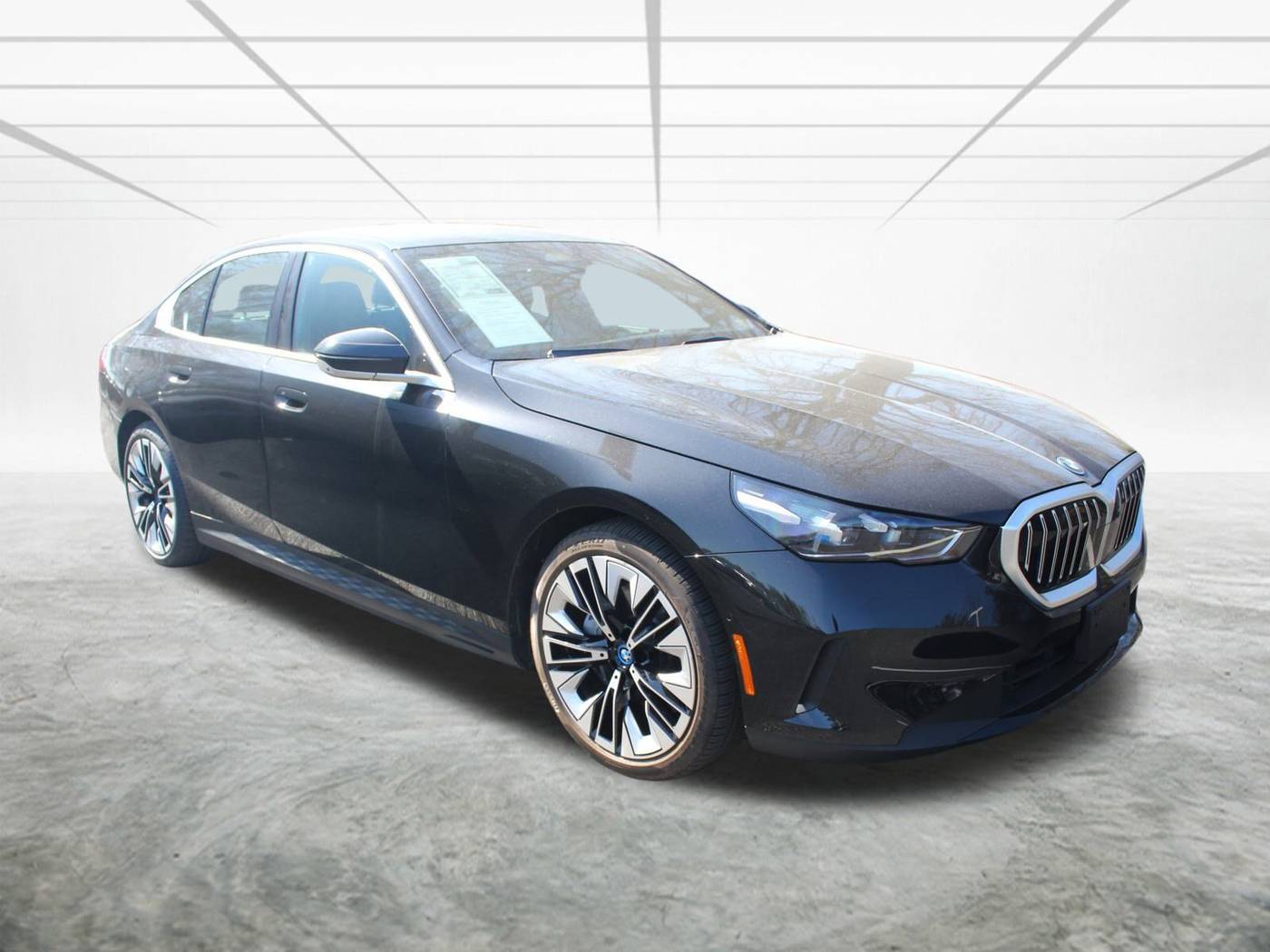 2024 BMW i5 eDrive40 — Sedan — 4,988 mi — Alexandria, VA