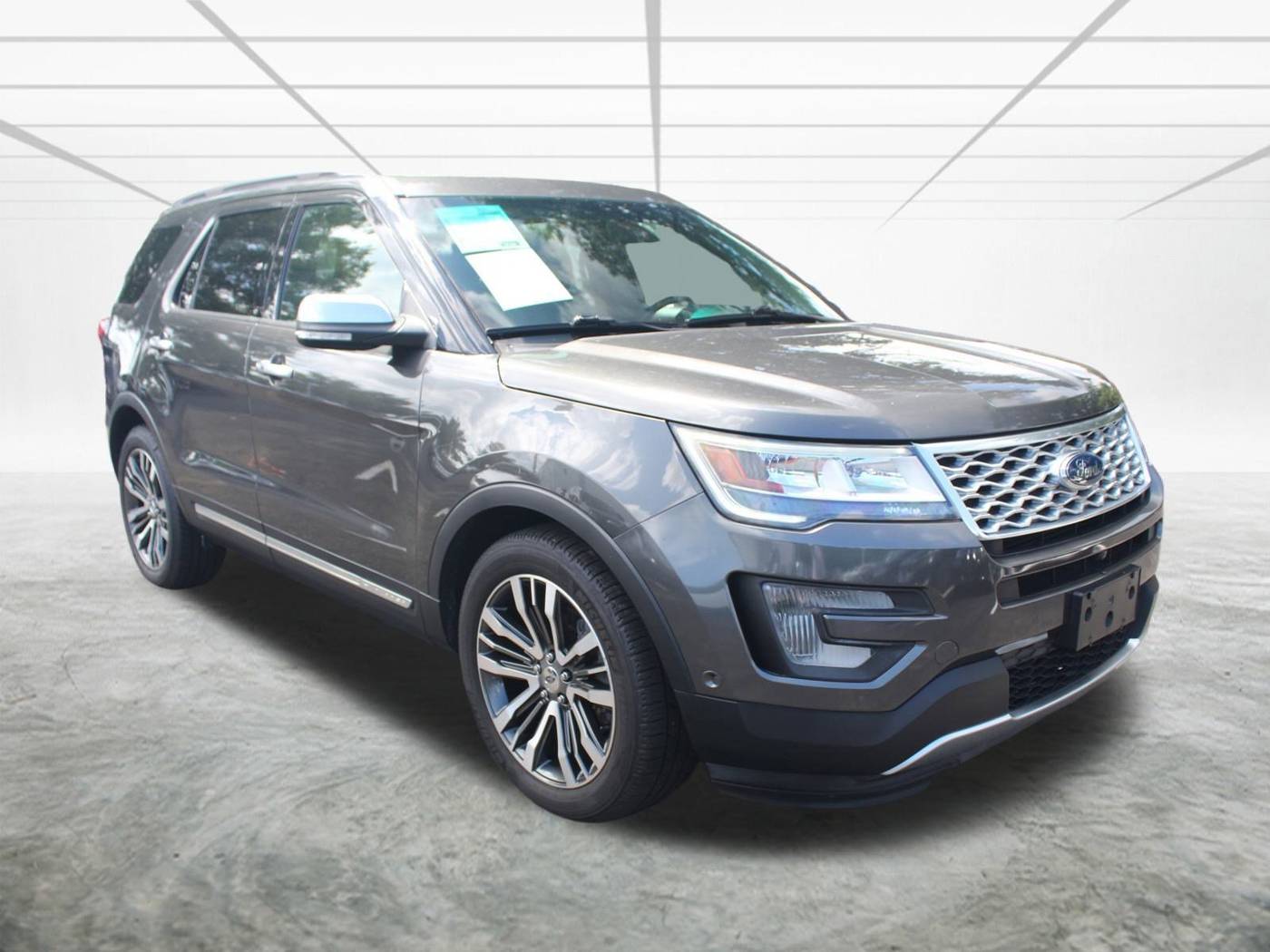 2017 Ford Explorer Platinum — SUV — 49,711 mi — Alexandria, VA
