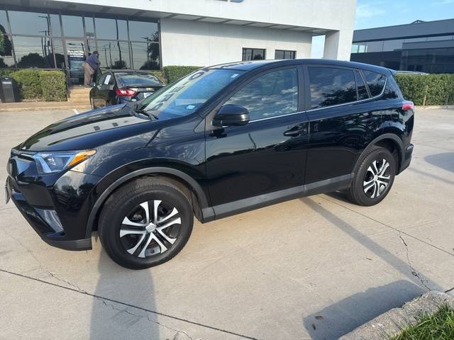 2018 Toyota RAV4 LE — SUV — 50,290 mi — Plano, TX