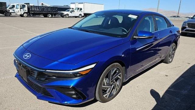 2025 Hyundai Elantra Hybrid Limited — Sedan — 8,237 mi — Plano, TX