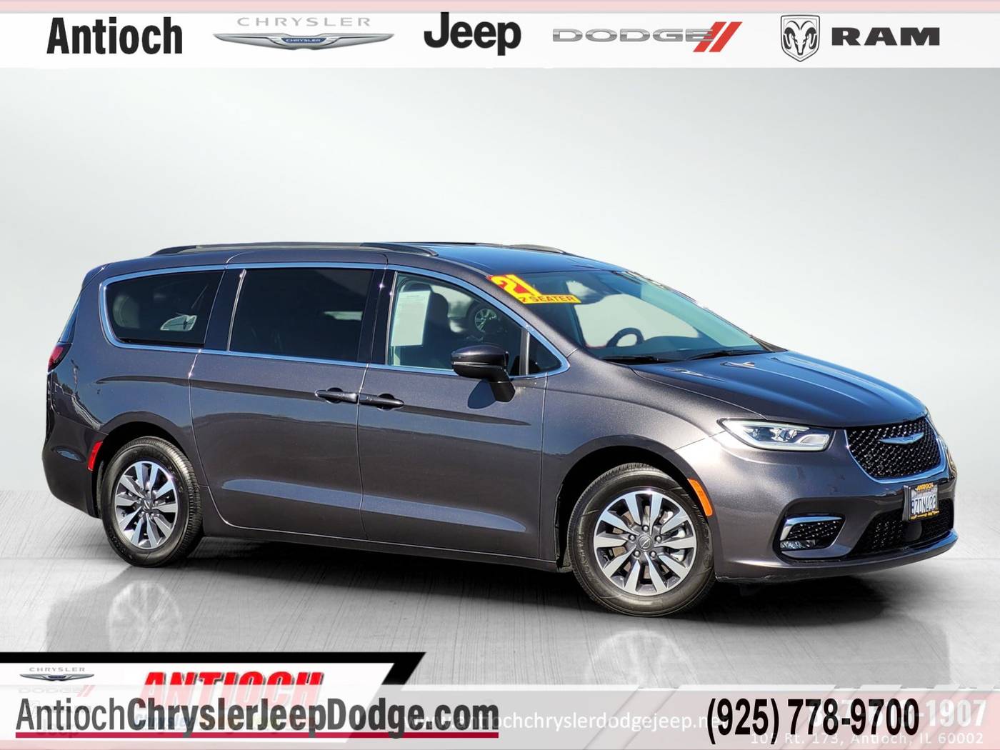 2021 Chrysler Pacifica Hybrid Touring — Minivan — 20,940 mi — Antioch, CA