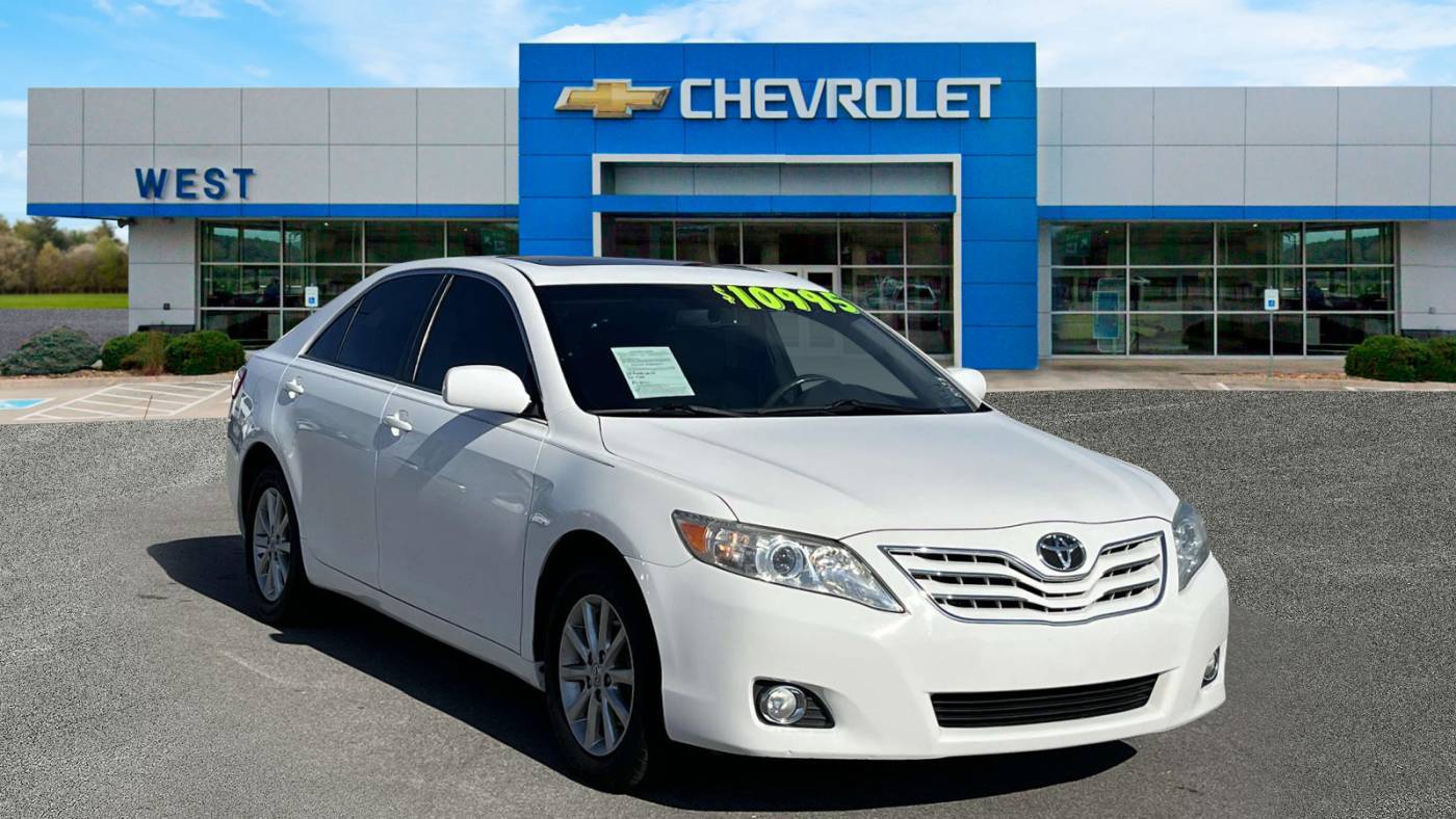 2010 Toyota Camry XLE — Sedan — 135,963 mi — Alcoa, TN