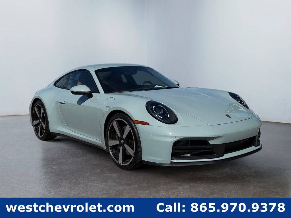 2025 Porsche 911 Carrera