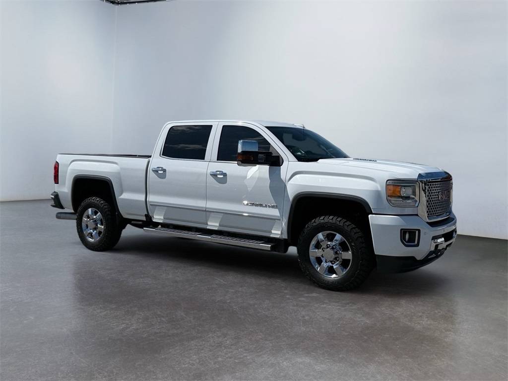 2016 GMC Sierra 3500HD Denali — Pickup Truck — 43,609 mi — Alcoa, TN