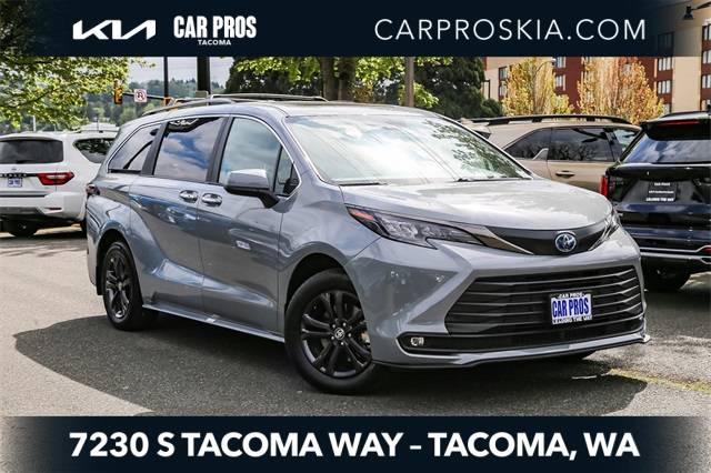 2024 Toyota Sienna Woodland Edition — Minivan — 33,838 mi — Tacoma, WA