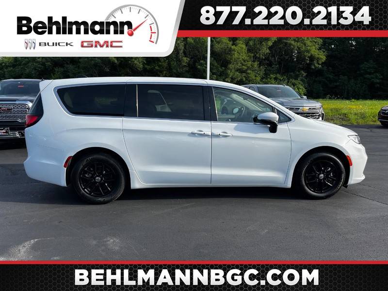 2023 Chrysler Pacifica Touring L — Minivan — 64,604 mi — Troy, MO