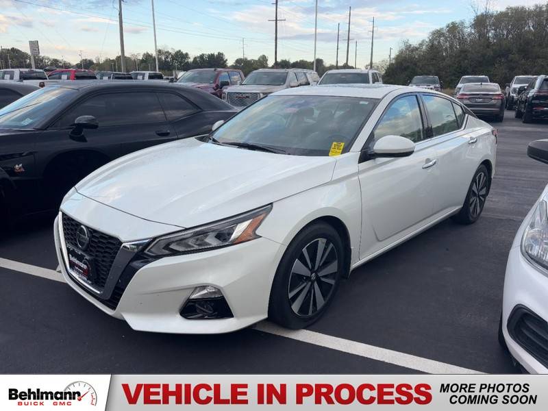 2020 Nissan Altima SL — Sedan — 55,937 mi — Troy, MO