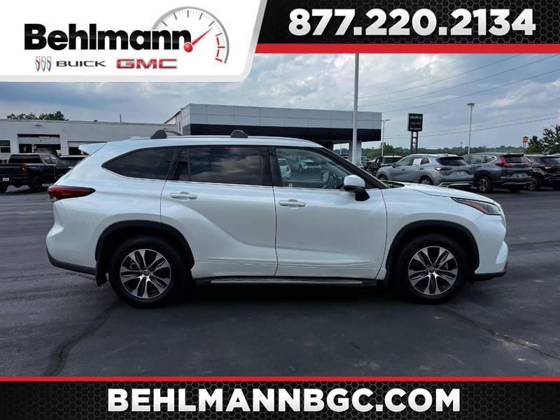2022 Toyota Highlander XLE — SUV — 117,734 mi — Troy, MO