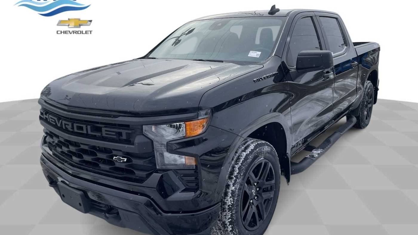 2023 Chevrolet Silverado 1500 Custom — Pickup Truck — 38,922 mi — Milwaukee, WI
