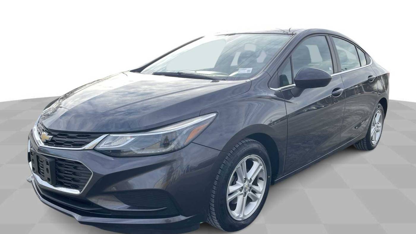 2017 Chevrolet Cruze LT — Sedan — 104,571 mi — Milwaukee, WI