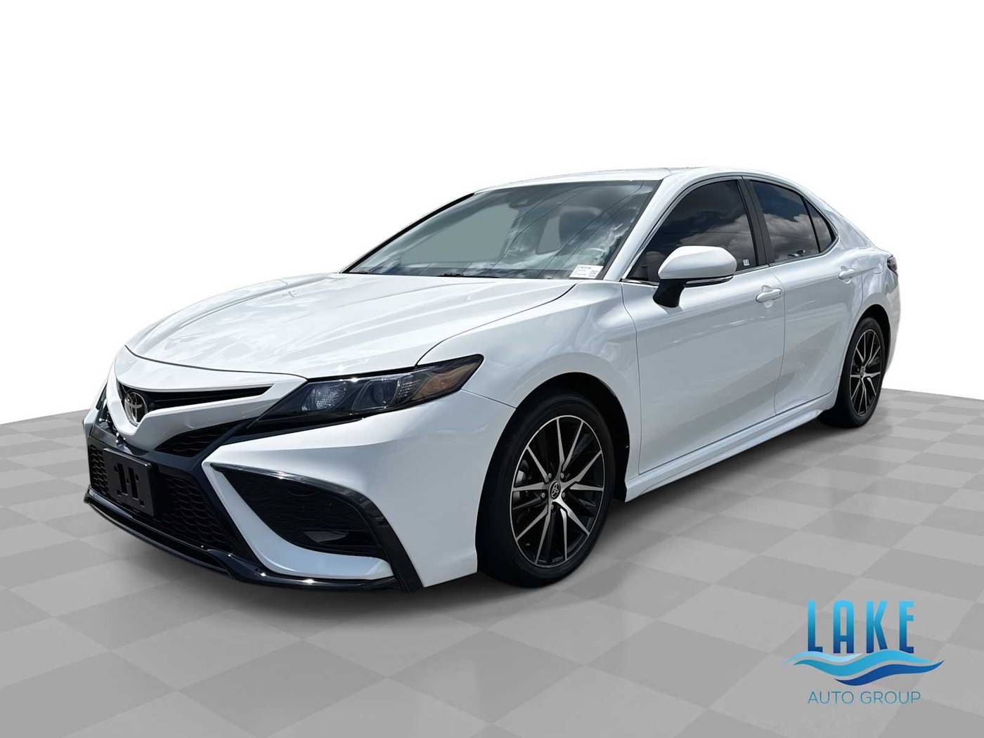 2024 Toyota Camry SE — Sedan — 13,834 mi — Milwaukee, WI