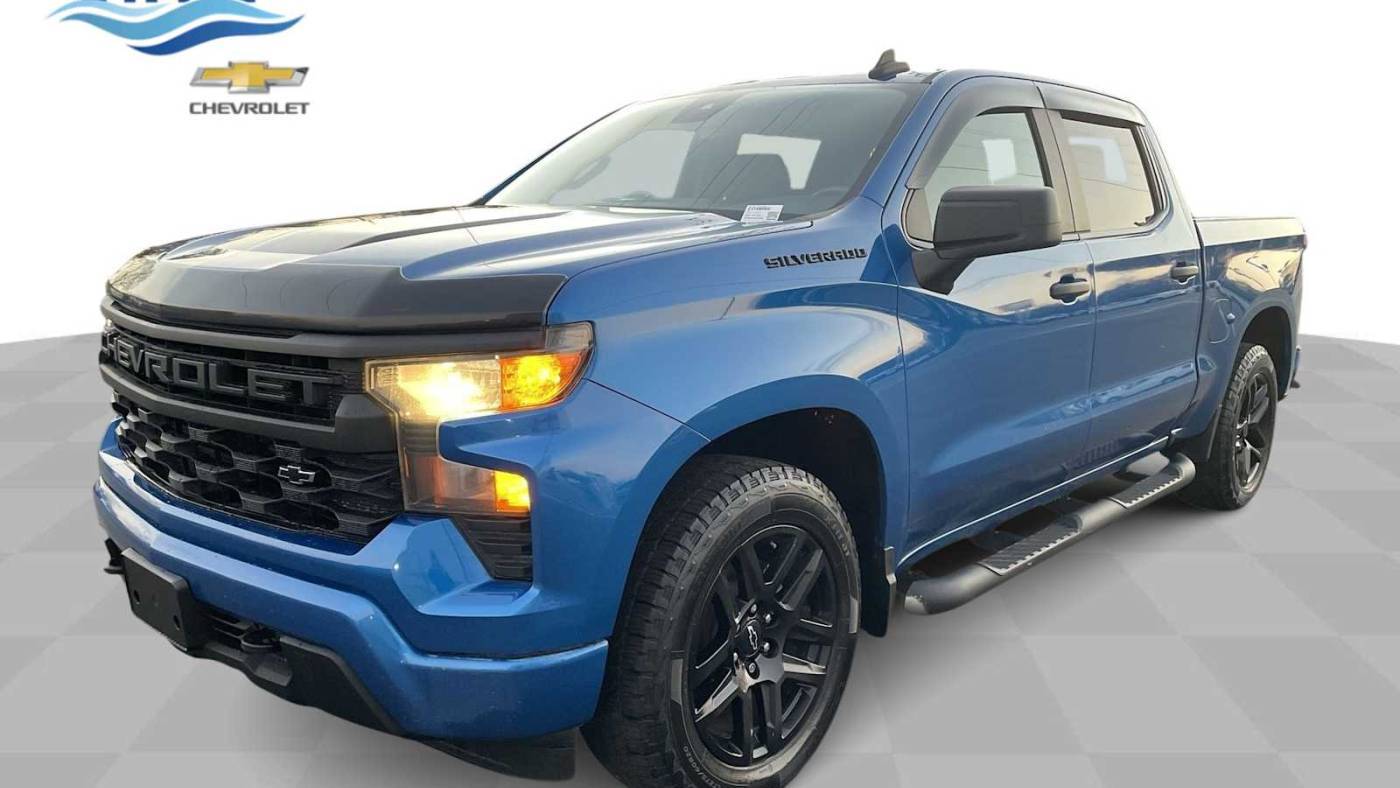 2022 Chevrolet Silverado 1500 Custom — Pickup Truck — 52,346 mi — Milwaukee, WI