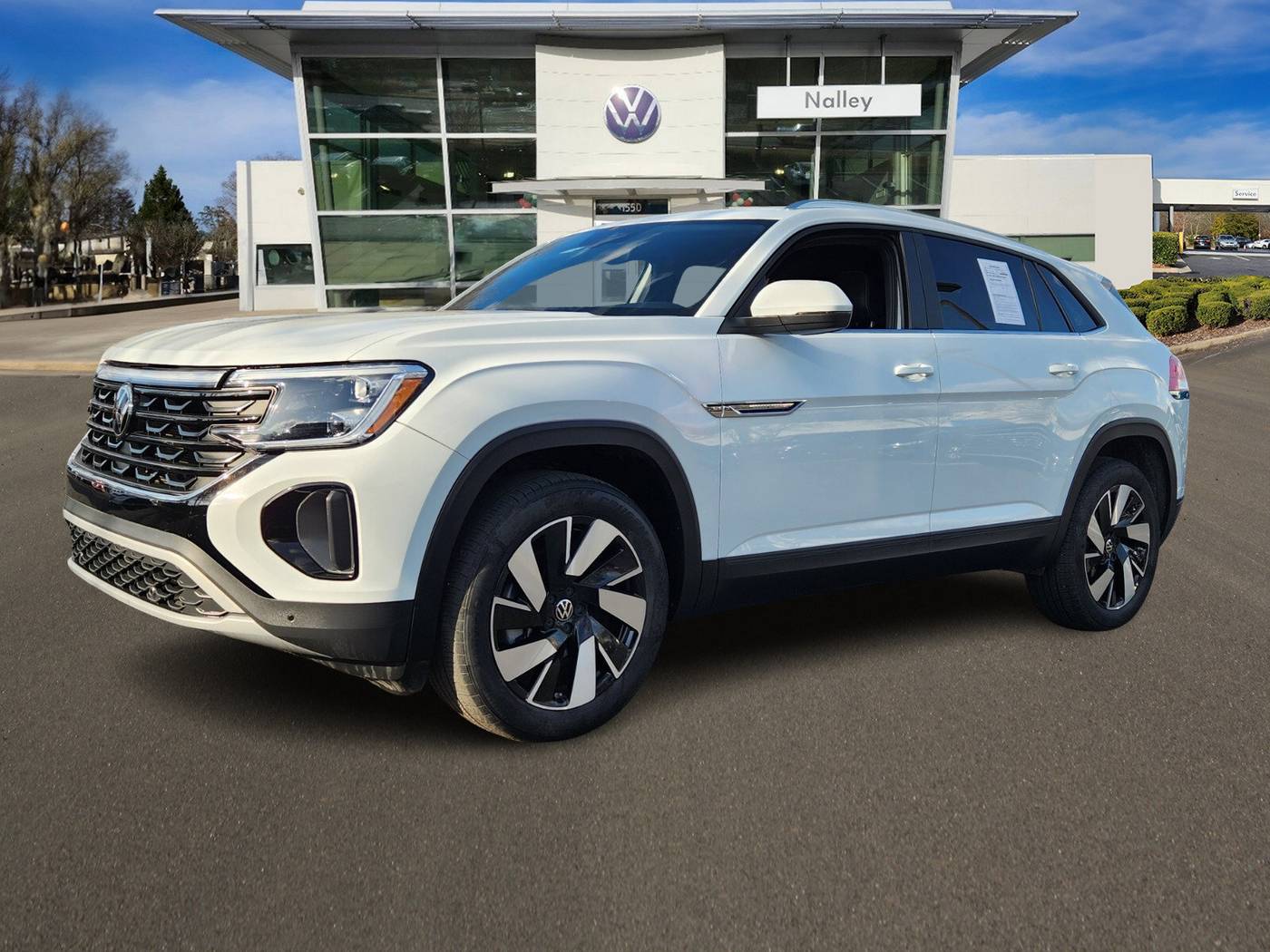 2024 Volkswagen Atlas Cross Sport SE with Technology — SUV — 32,721 mi — Alpharetta, GA