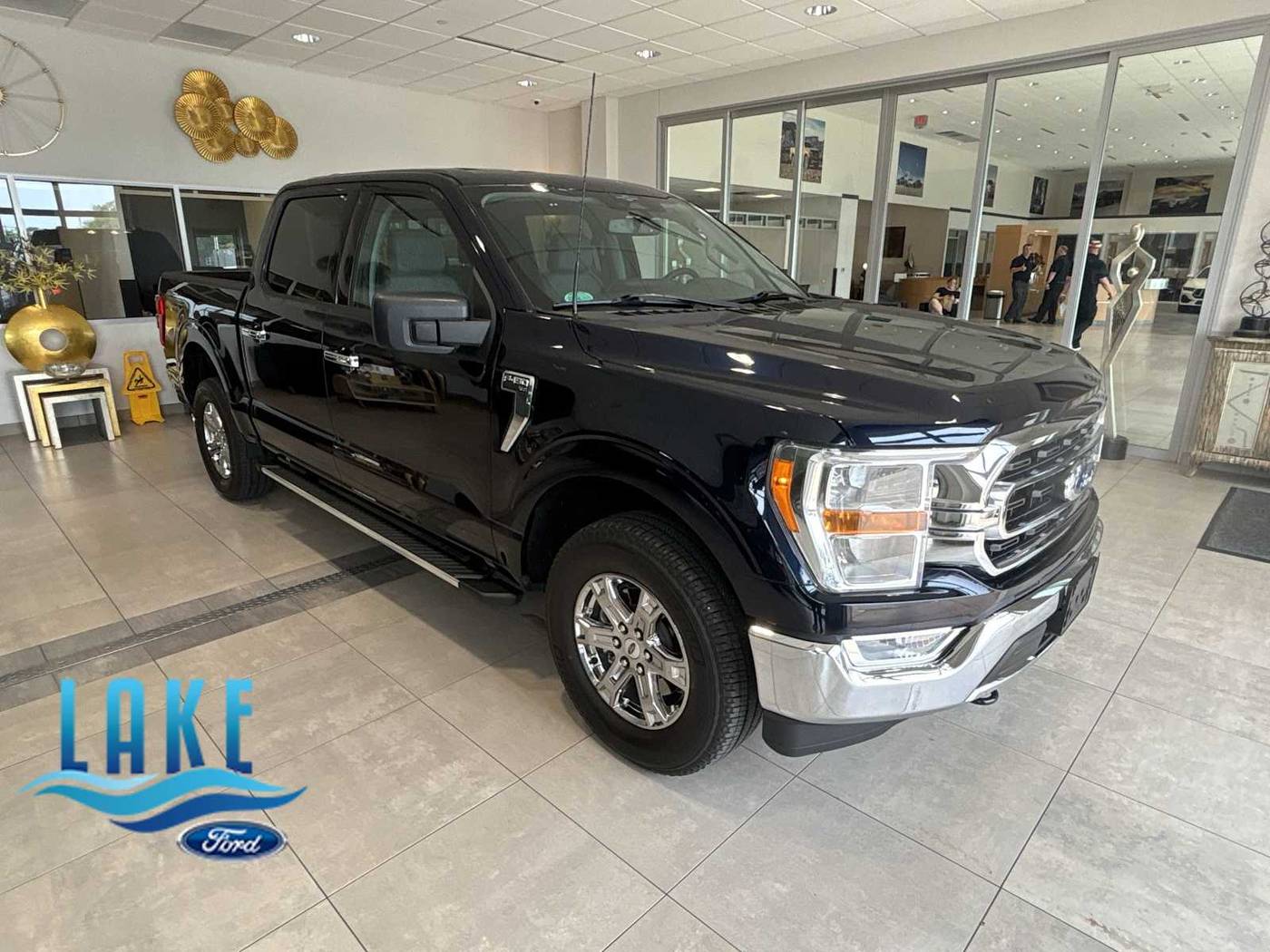 2023 Ford F-150 XLT — Pickup Truck — 19,630 mi — Milwaukee, WI