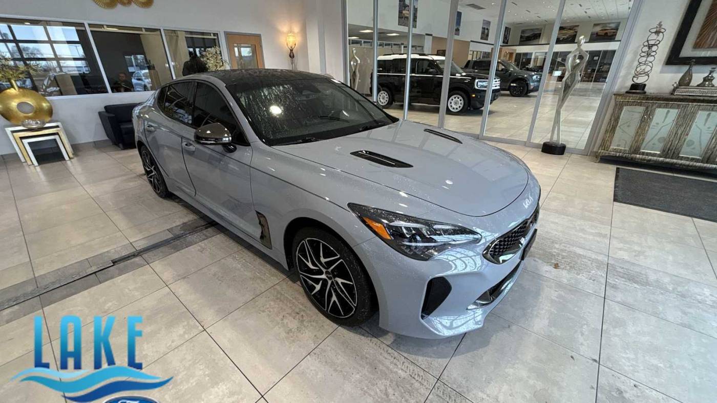 2022 Kia Stinger GT-Line — Hatchback — 47,893 mi — Milwaukee, WI