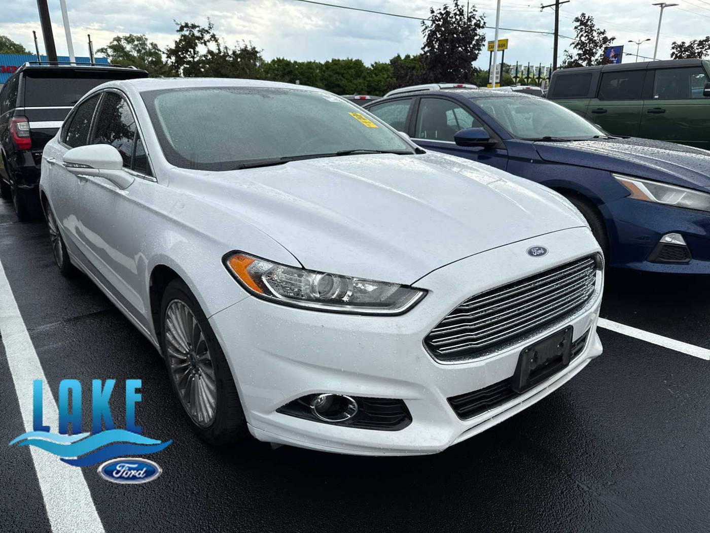 2014 Ford Fusion Titanium — Sedan — 92,604 mi — Milwaukee, WI
