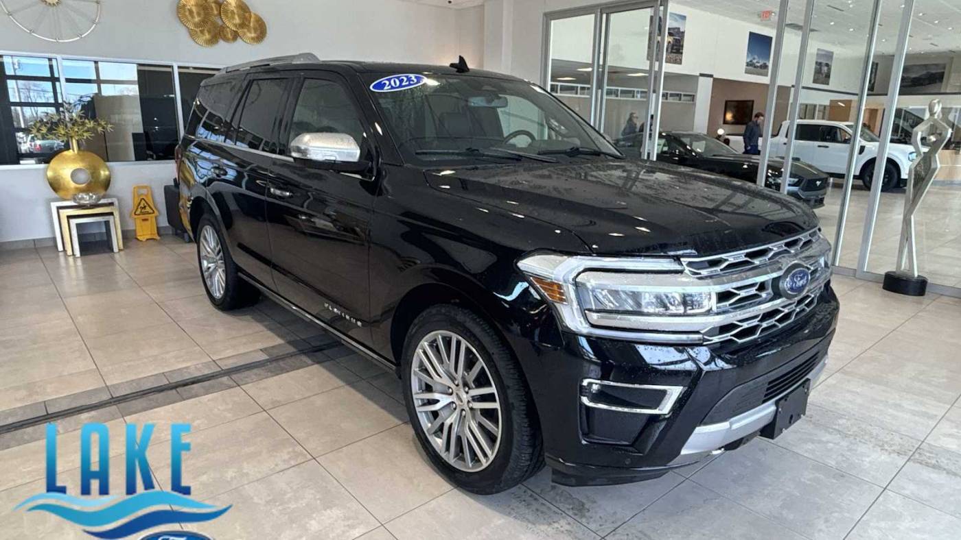 2023 Ford Expedition Platinum — SUV — 48,610 mi — Milwaukee, WI