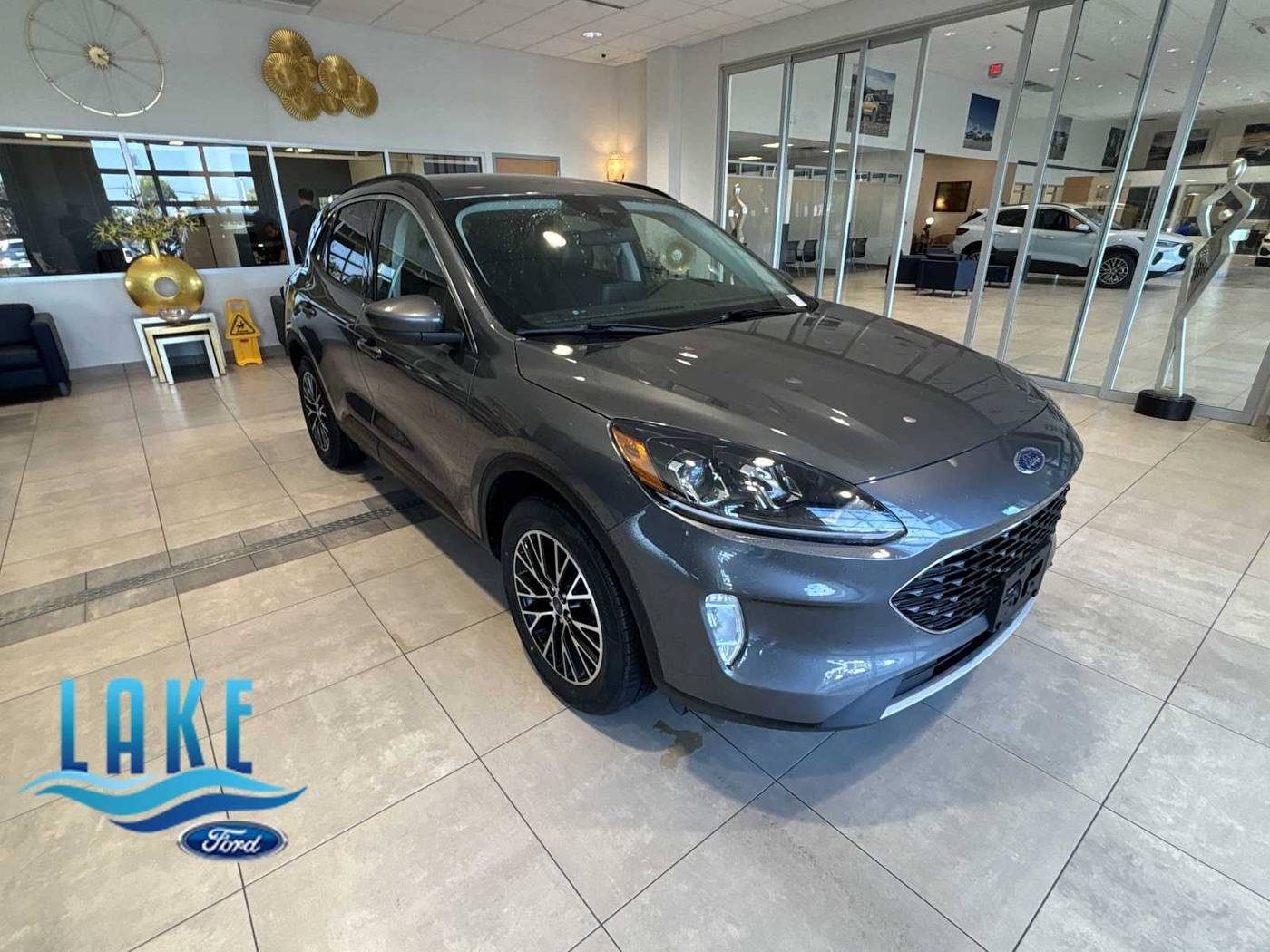 2022 Ford Escape SEL Plug-In Hybrid — SUV — 31,877 mi — Milwaukee, WI