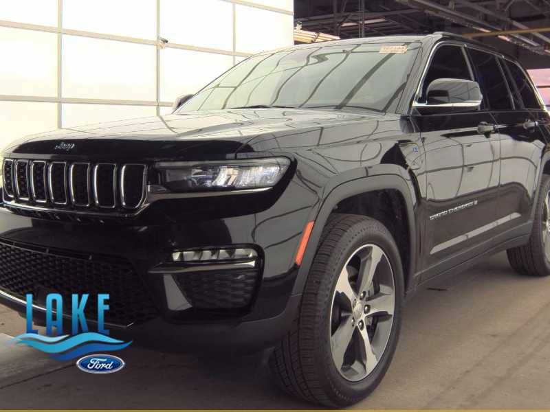 2022 Jeep Grand Cherokee 4xe — SUV — 29,970 mi — Milwaukee, WI