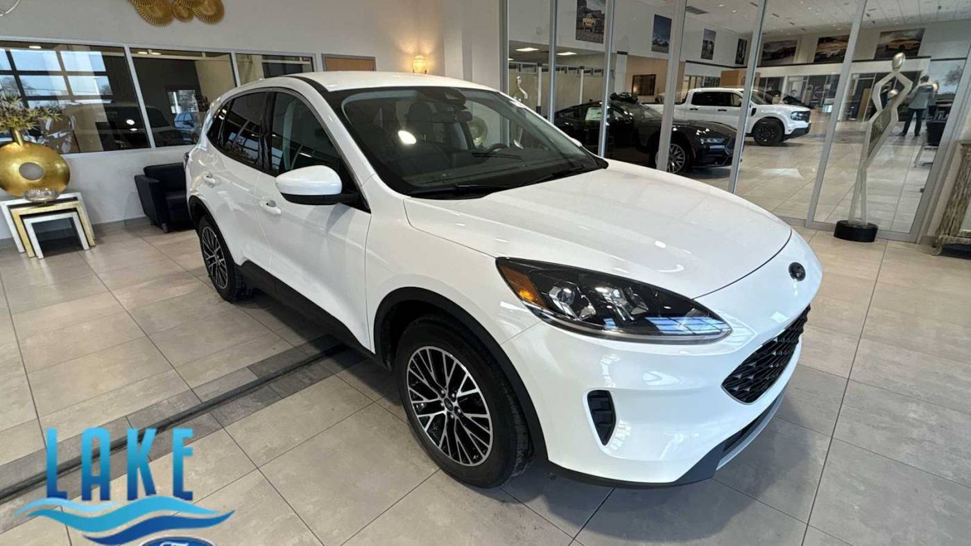 2021 Ford Escape SE Plug-In Hybrid — SUV — 21,818 mi — Milwaukee, WI