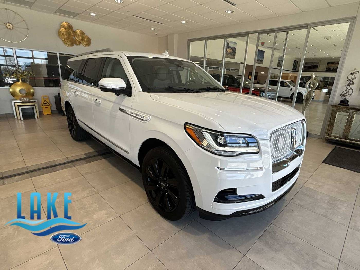2022 Lincoln Navigator Reserve — SUV — 16,393 mi — Milwaukee, WI