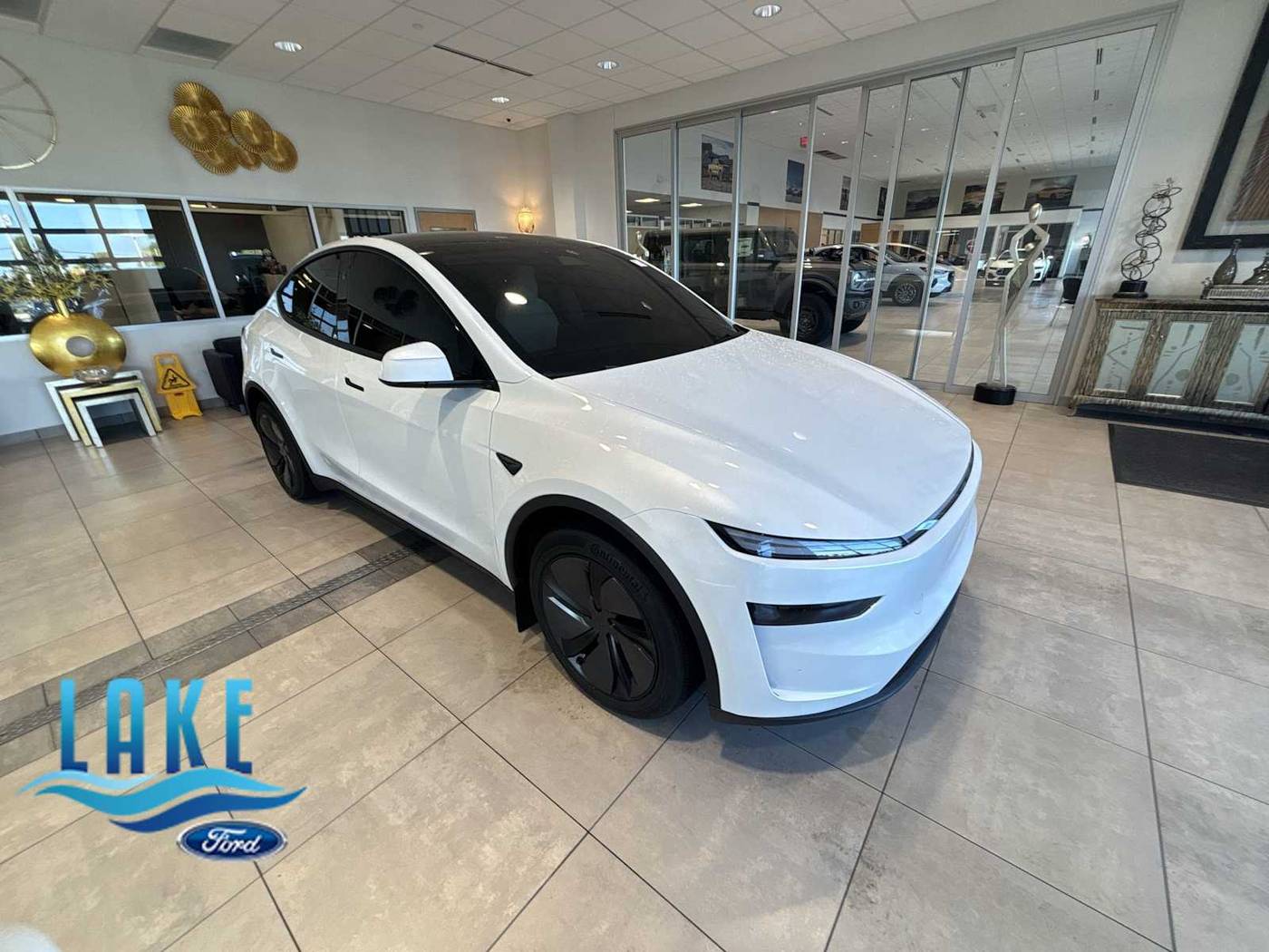 2026 Tesla Model Y Long Range — SUV — 760 mi — Milwaukee, WI
