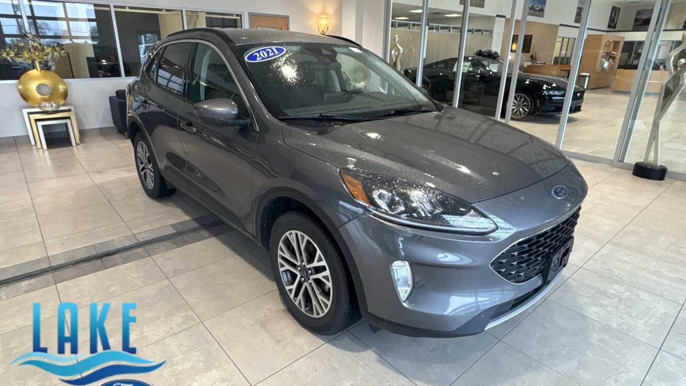 2021 Ford Escape SEL — SUV — 45,216 mi — Milwaukee, WI