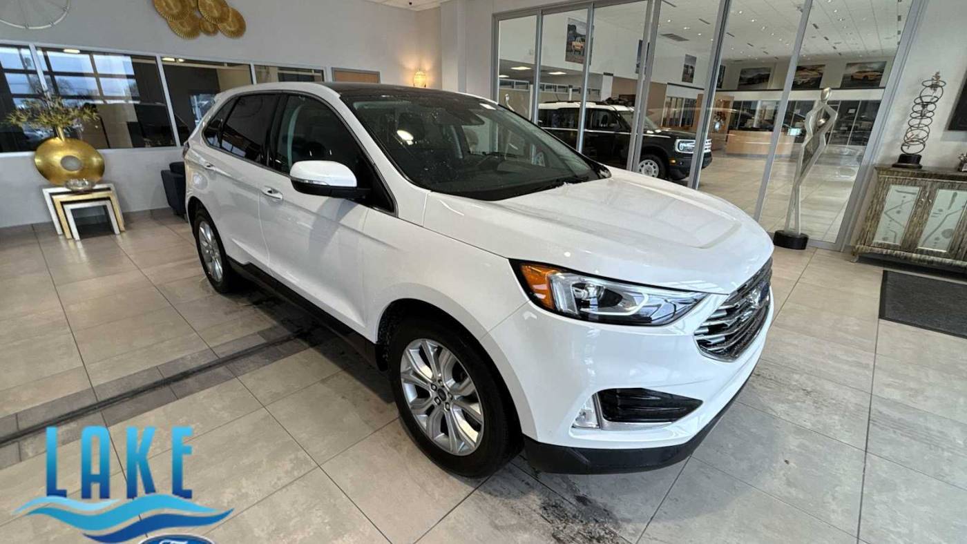 2021 Ford Edge Titanium — SUV — 30,522 mi — Milwaukee, WI
