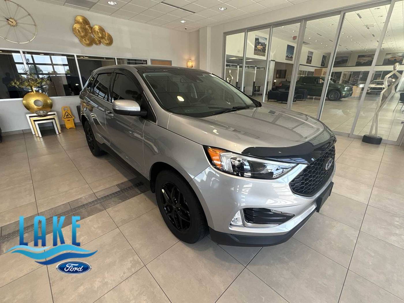 2022 Ford Edge SEL — SUV — 27,175 mi — Milwaukee, WI
