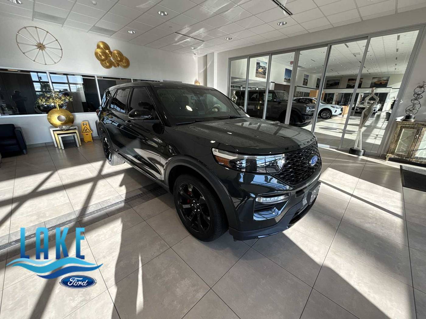 2022 Ford Explorer ST — SUV — 49,194 mi — Milwaukee, WI