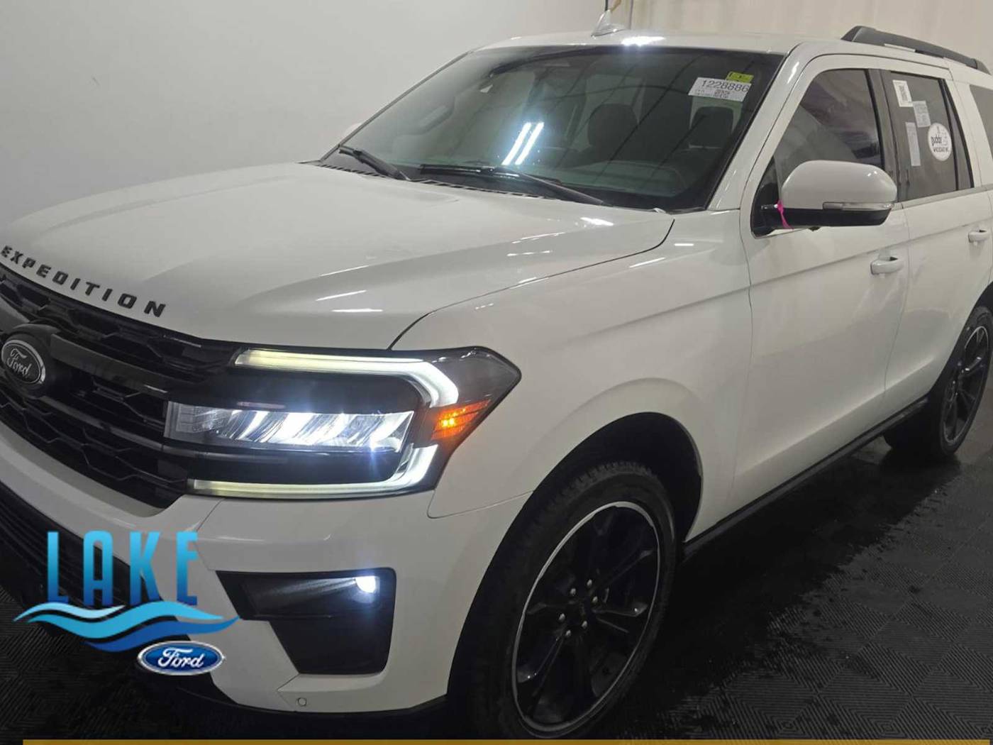 2022 Ford Expedition Limited — SUV — 51,261 mi — Milwaukee, WI