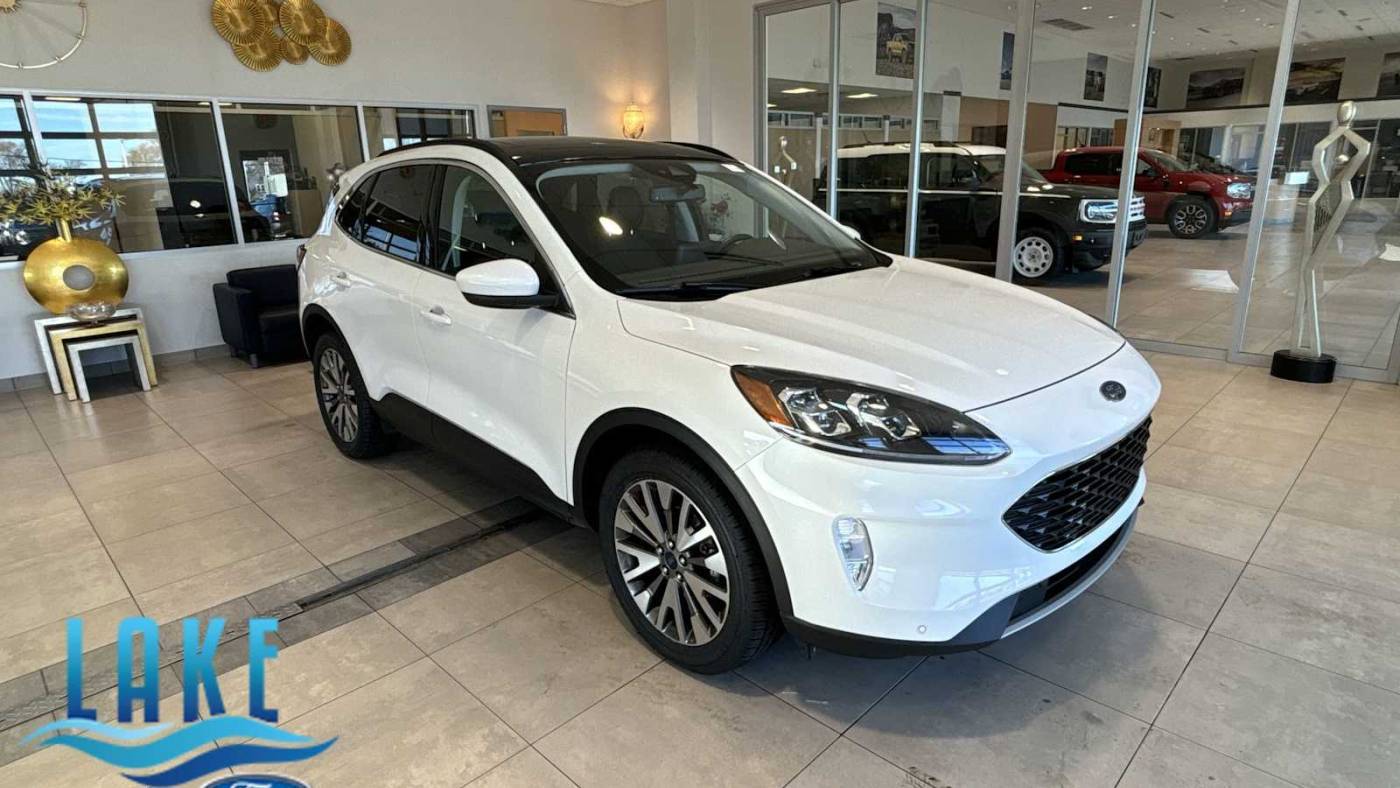 2022 Ford Escape Titanium — SUV — 43,236 mi — Milwaukee, WI