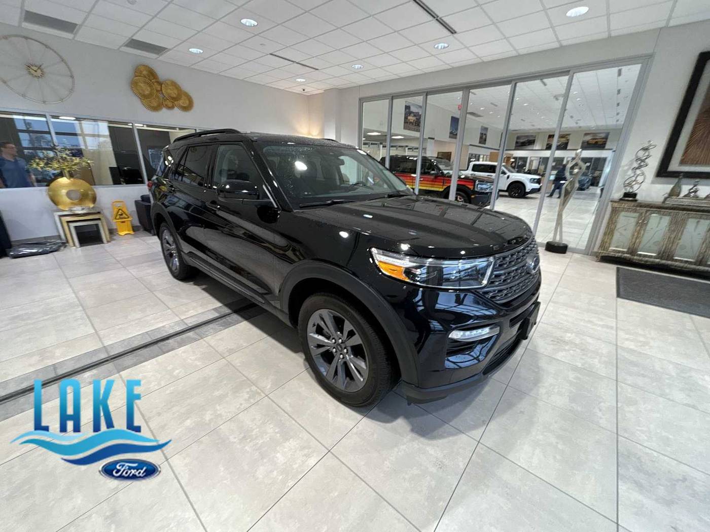 2022 Ford Explorer XLT — SUV — 34,538 mi — Milwaukee, WI