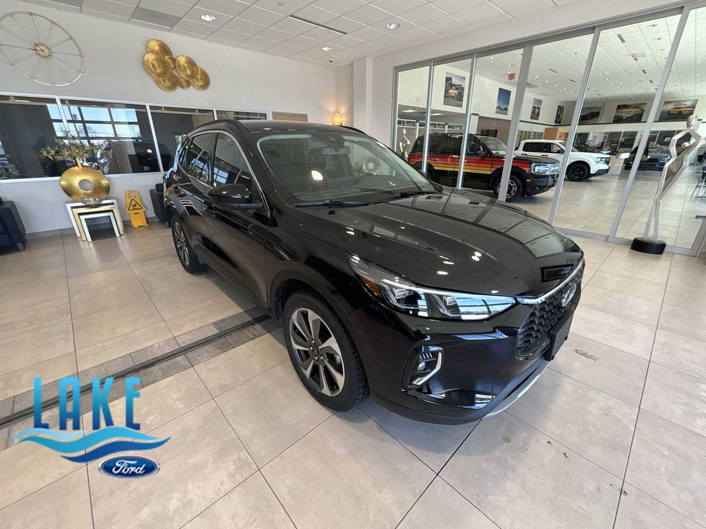 2023 Ford Escape Platinum — SUV — 38,631 mi — Milwaukee, WI