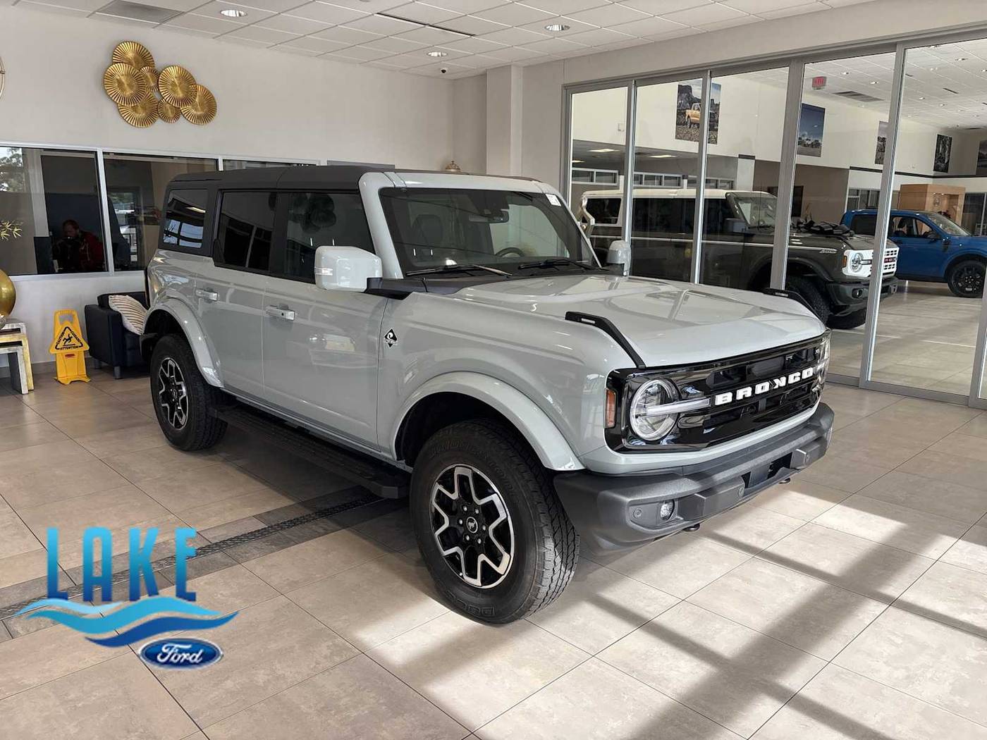 2023 Ford Bronco Outer Banks