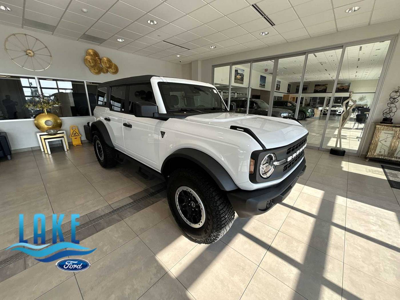2023 Ford Bronco Base — SUV — 11,099 mi — Milwaukee, WI