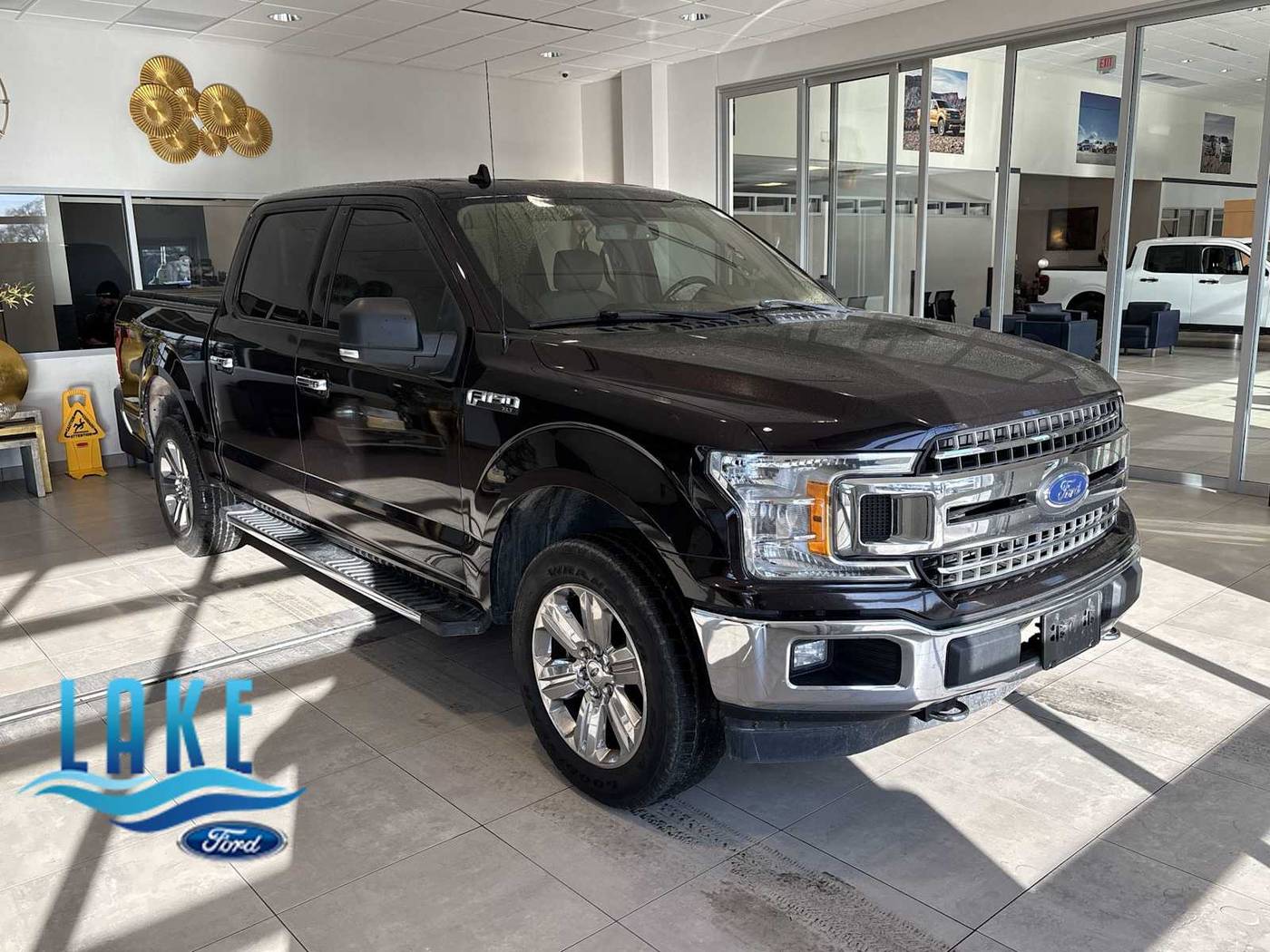 2018 Ford F-150 XLT — Pickup Truck — 120,964 mi — Milwaukee, WI