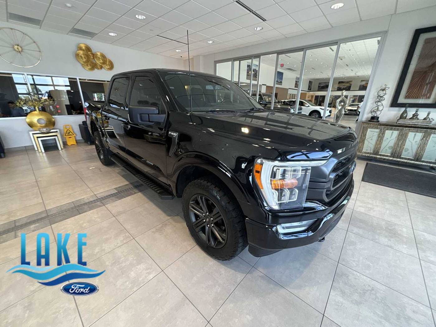 2022 Ford F-150 XLT — Pickup Truck — 37,276 mi — Milwaukee, WI