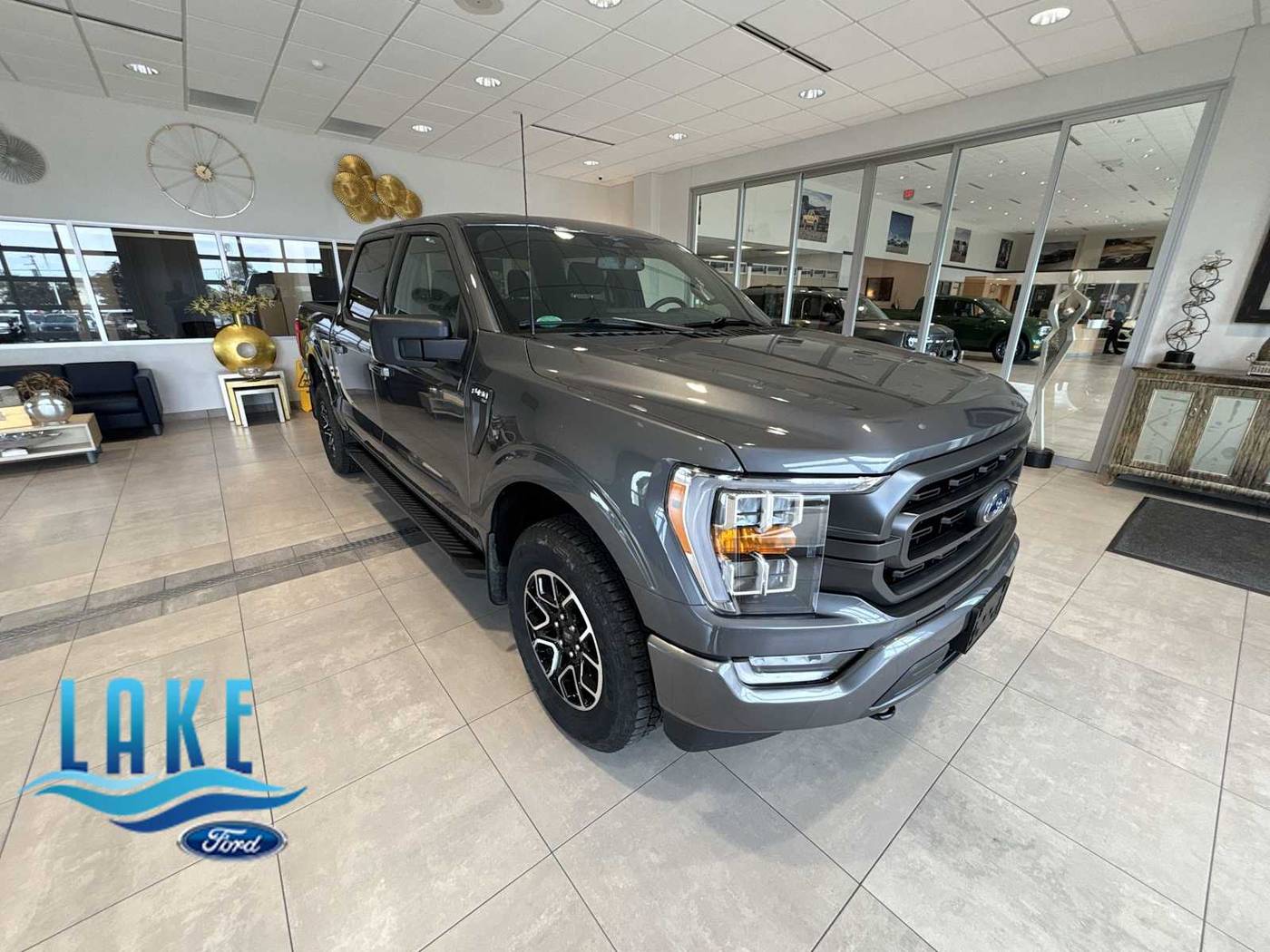 2023 Ford F-150 XLT — Pickup Truck — 21,116 mi — Milwaukee, WI