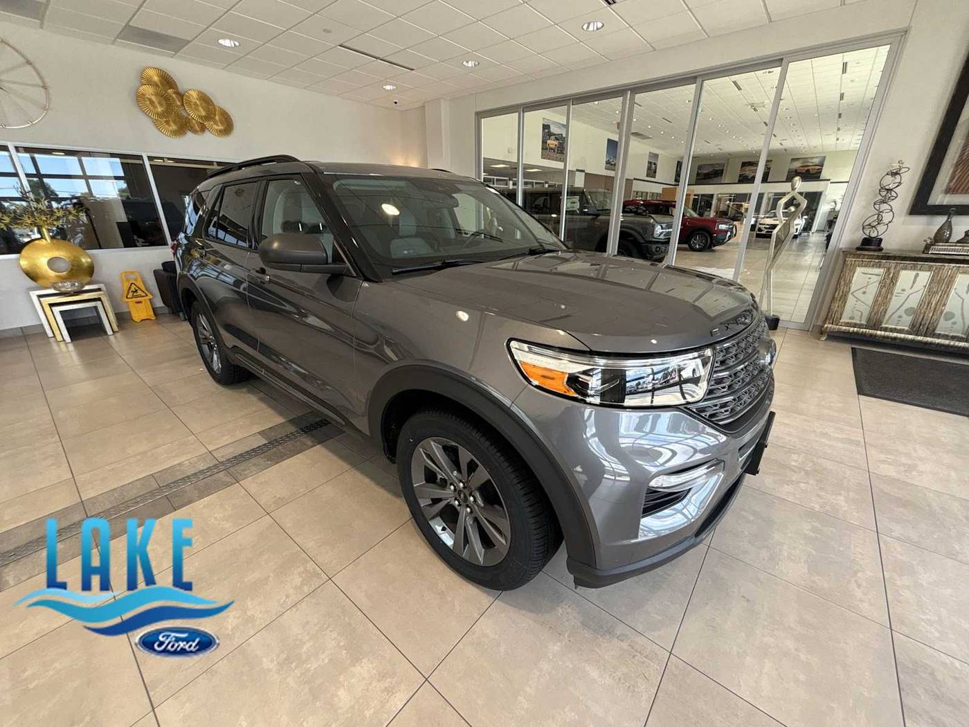2021 Ford Explorer XLT — SUV — 42,608 mi — Milwaukee, WI