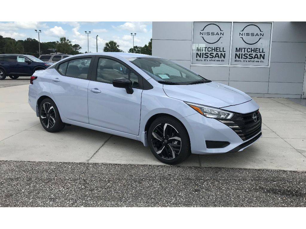 2025 Nissan Versa SR