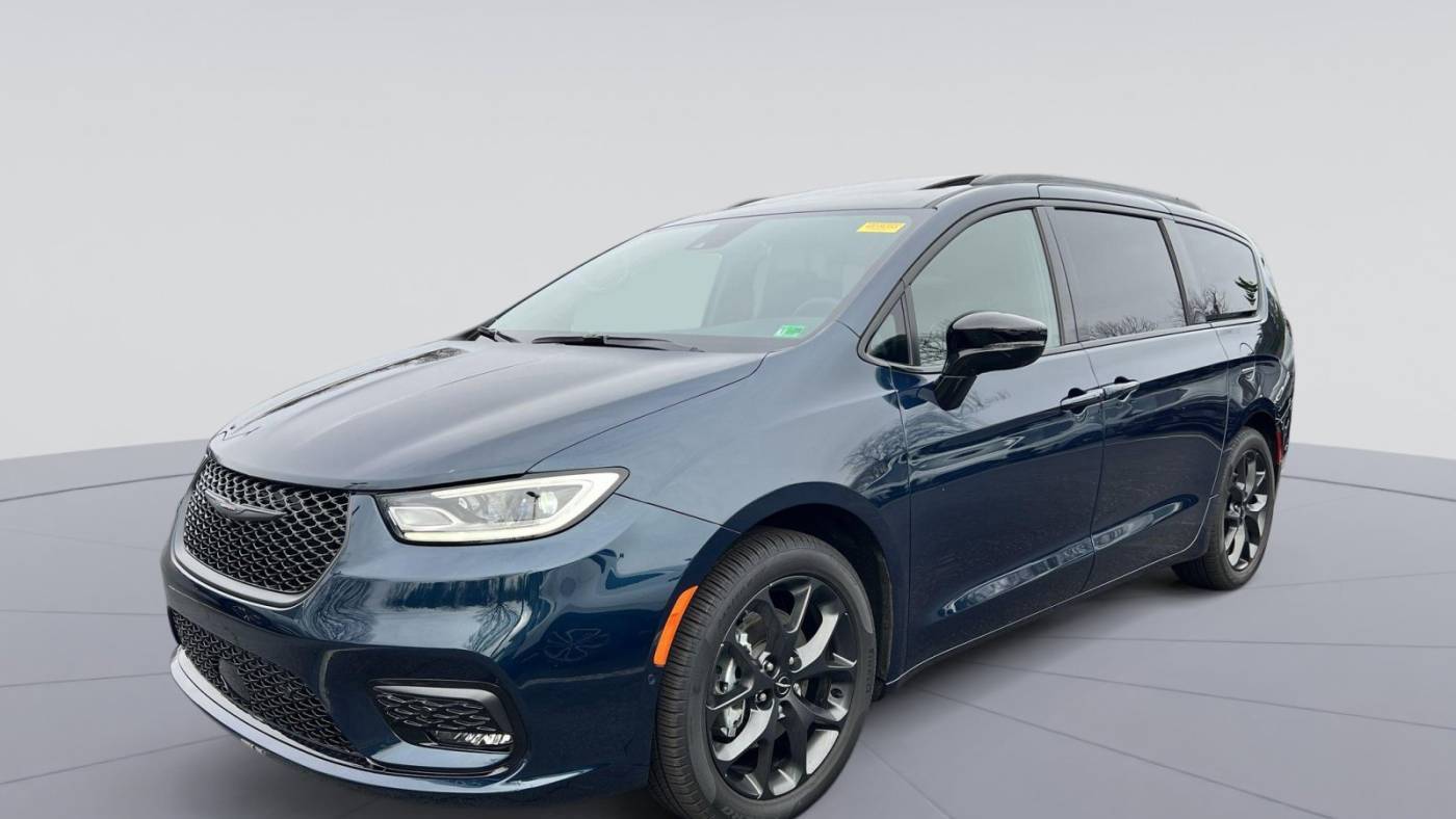 2025 Chrysler Pacifica Limited — Minivan — 4,460 mi — Midlothian, VA