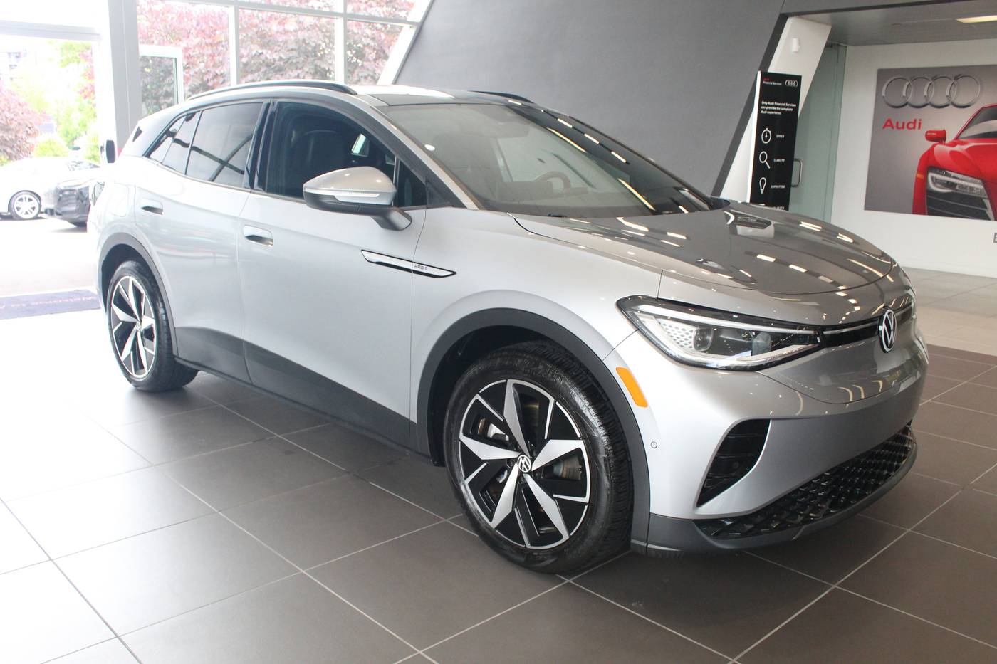 2023 Volkswagen ID.4 Pro — SUV — 10,242 mi — Arlington, VA