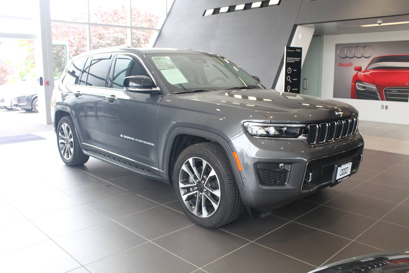 2022 Jeep Grand Cherokee Overland 4xe — SUV — 10,972 mi — Arlington, VA