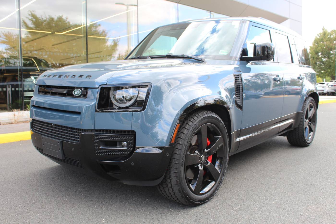 2024 Land Rover Defender X-Dynamic SE — SUV — 20,299 mi — Chantilly, VA