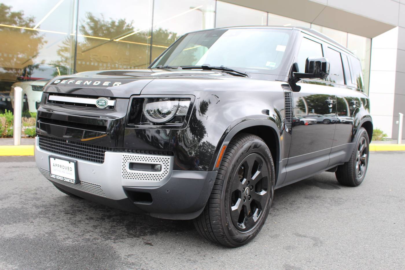2025 Land Rover Defender S — SUV — 4,742 mi — Chantilly, VA