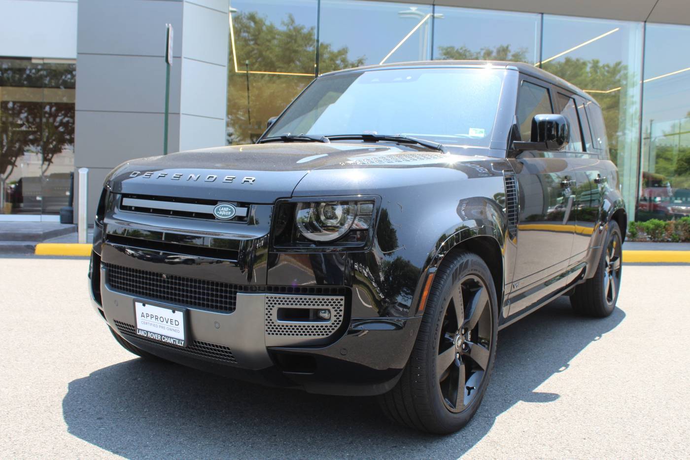 2024 Land Rover Defender V8 — SUV — 4,687 mi — Chantilly, VA