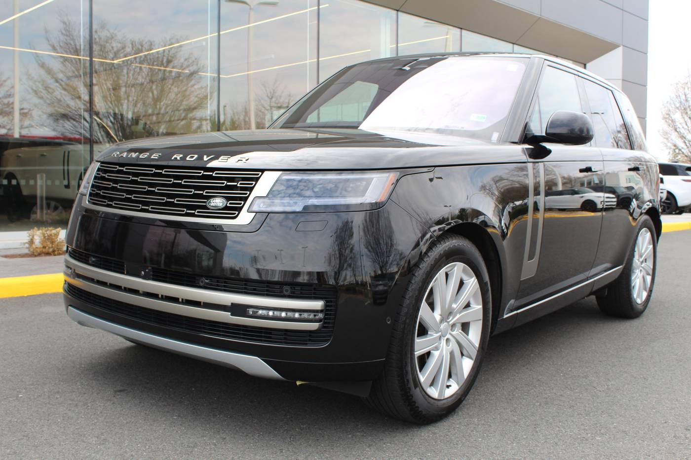 2023 Land Rover Range Rover SE — SUV — 6,652 mi — Chantilly, VA